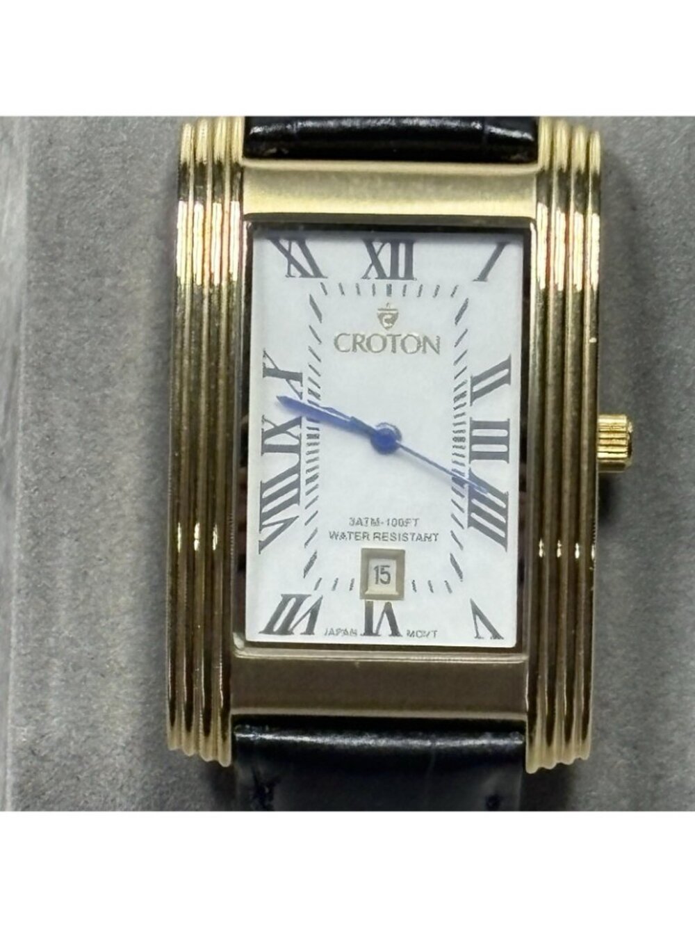 Croton Watch CR307990. 3ATM-100FT. Water Resistant - Needs Battery - Picture 2 of 12